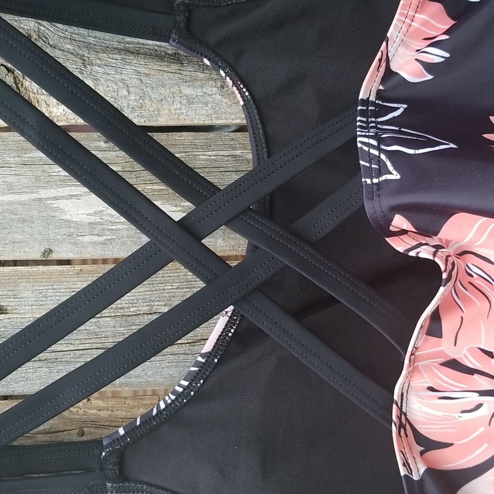 YOUNIQUE NWT DOUBLE CRISS CROSS STRAP TROPICAL BATHING SUIT TOP LARGE - Picture 5 of 8